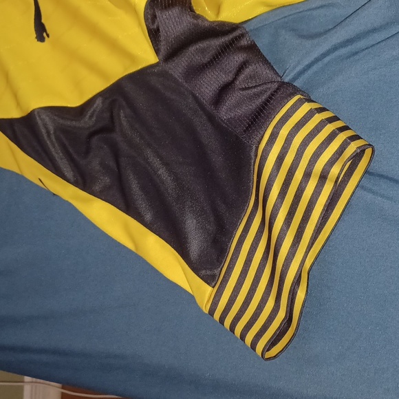 Arsenal Puma jersey (2017) - Picture 5 of 10